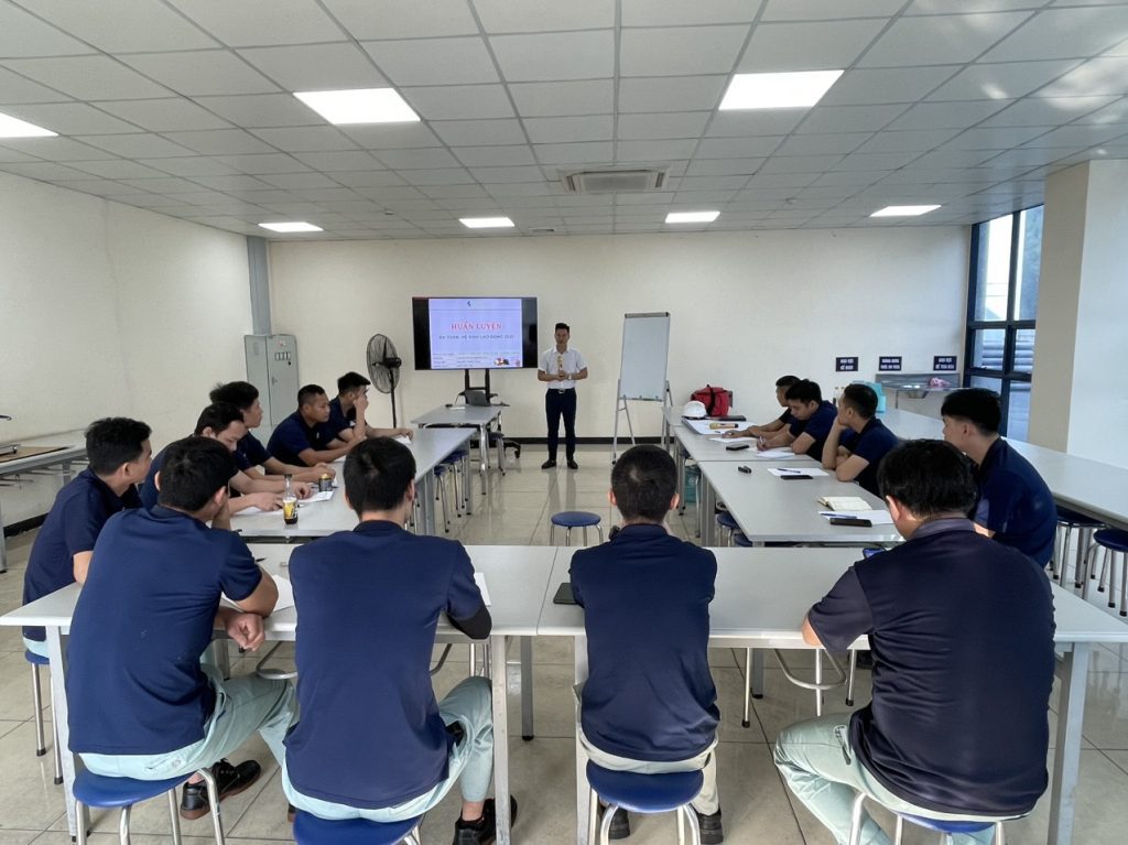 Huấn luyện An toàn vệ sinh lao động nhóm 6
